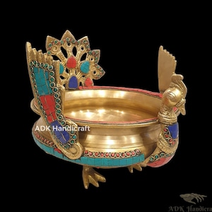 Urli di pavone in ottone con pietra, Urli in ottone grande design grande pavone da 10 pollici, ciotola Uruli in vaso Urli in ottone per la casa, regalo per l&#39;arredamento dell&#39;ufficio dell&#39;hotel