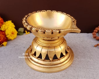 Brass Akhand Diya- 4.5" Inches, Lotus Heavy Brass Dia, Oil Lamp Lakshmi, Diya For Home Temple Altar Diya, oil and wick diya Dia laxmi Deepak