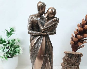 Statue de famille heureuse, 23 cm, trois parents avec statue de nouveau-né, bronze reconstitué, couple avec bébé, cadeau de famille, anniversaire, cadeau.