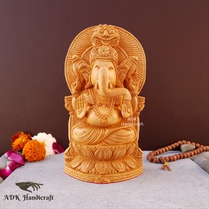 Statue du Seigneur Ganesha - 8 pouces en bois MainCarvée Ganesha idole, Ganapati Murti, sculpture de dieu éléphant hindou, cadeau de bonne chance pour les nouveaux commencements