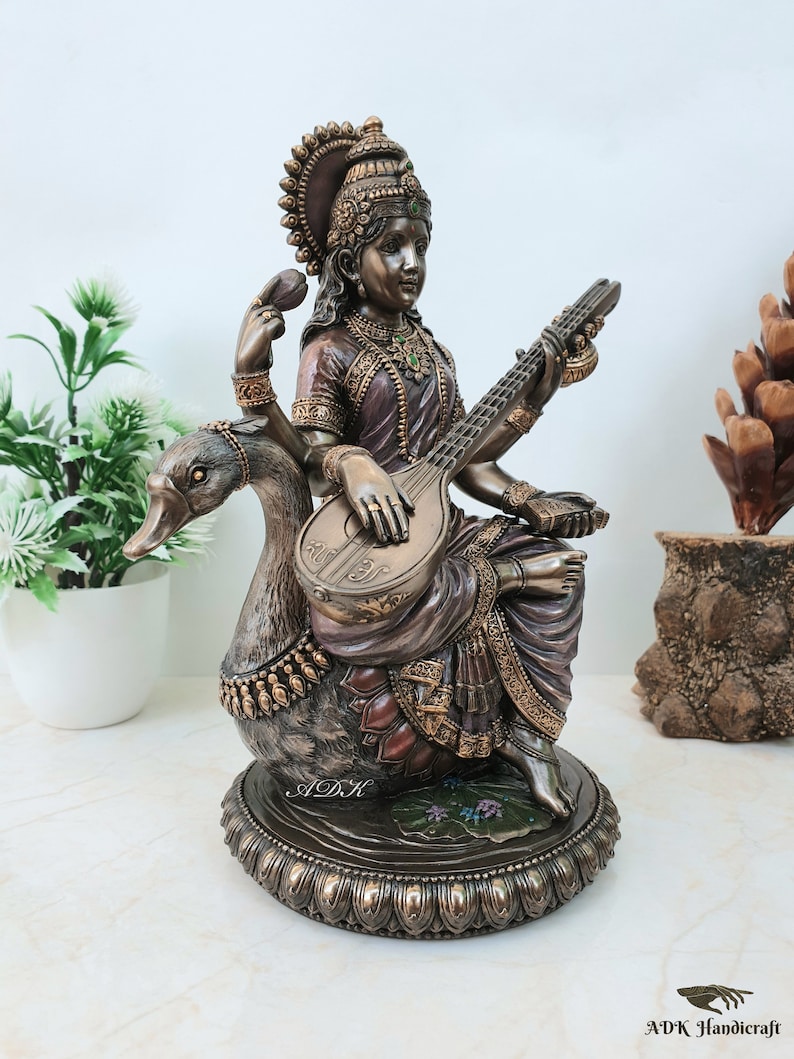 Collectible India Saraswati standbeeld hindoeïstische godin beeldje messing sculptuur kennis Maa muziek Idol