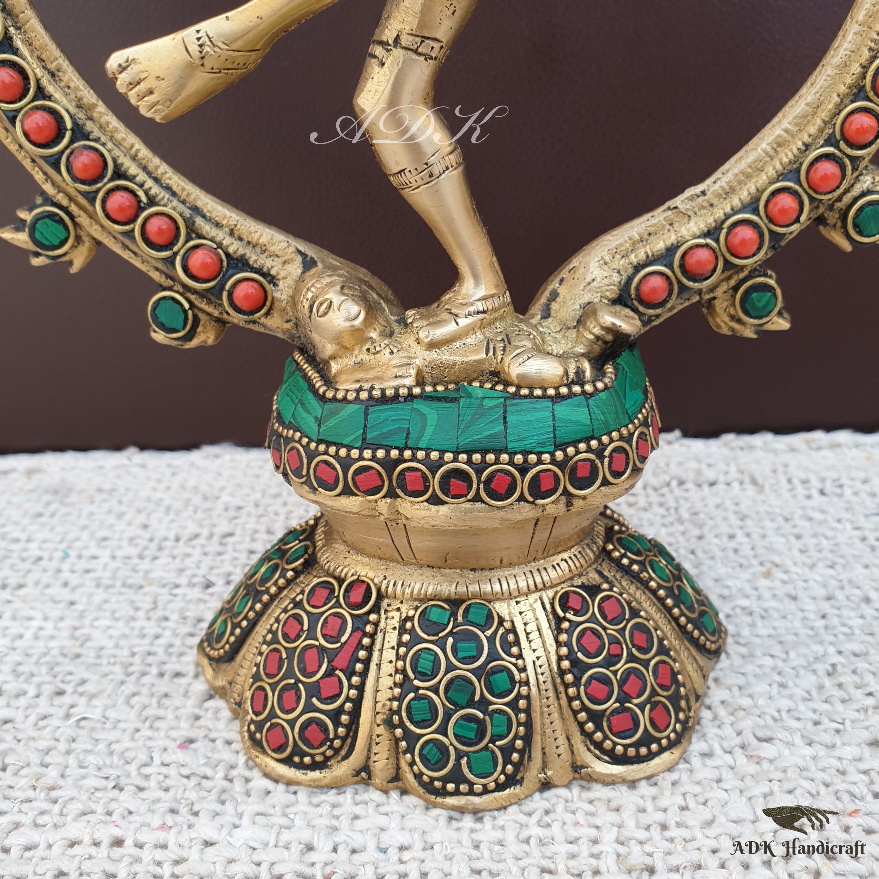 Statue de Shiva dansante du Seigneur Nataraja en laiton de 17,8 cm sculptée avec beaucoup de détails dans une finition antique ivoire – Statue de dieu hindou | Décoration d'intérieur | Mandir