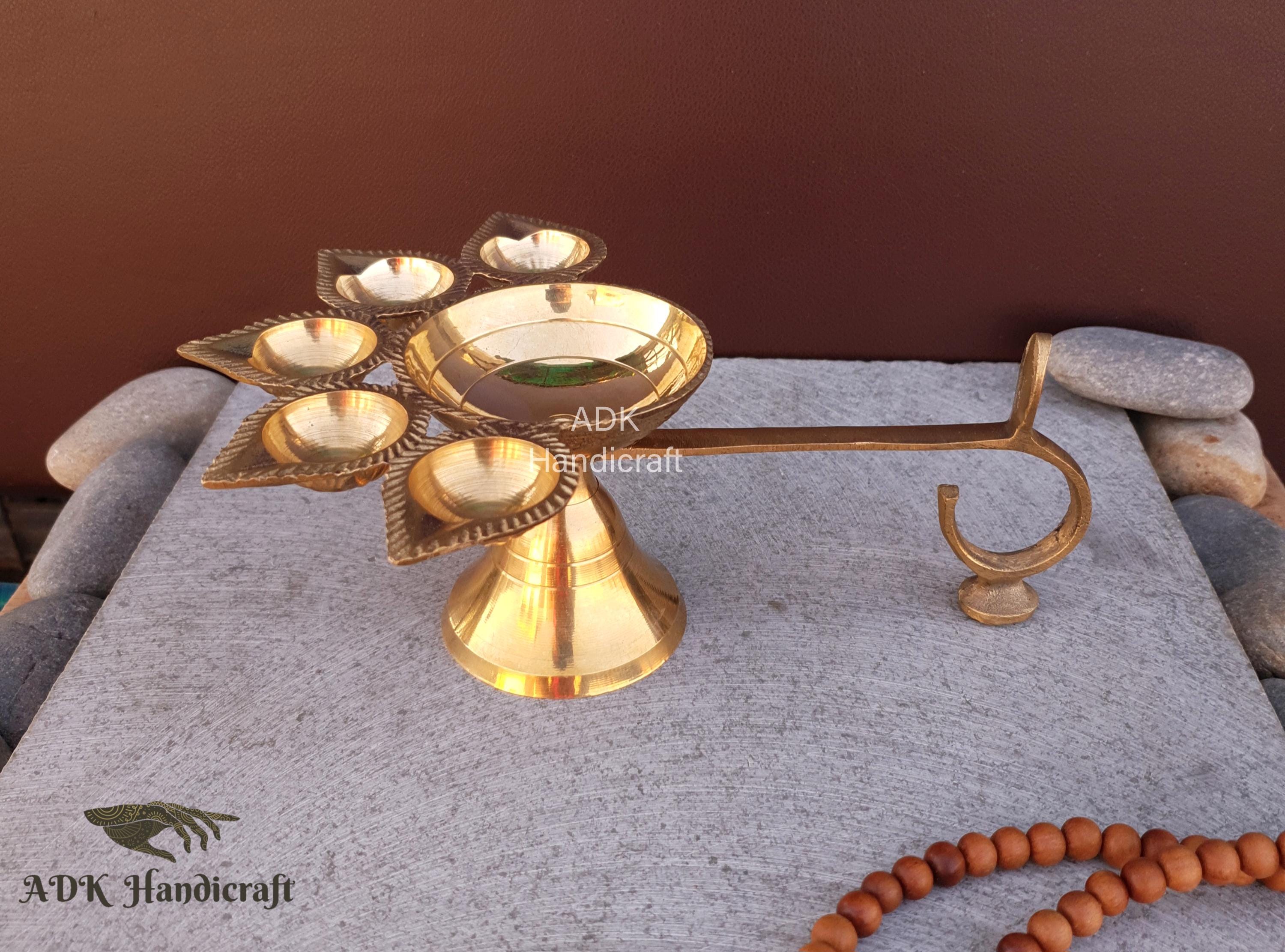 SATVIK Lot De 2 Lampes à Huile En Laiton Sur Pied Kerala Samai Diwali Deepak Pour Puja Panchmahal Pooja Deepam Diya Lampe à Huile Kutthu Vilakku Dia 3 En 1 Réglable 21,6