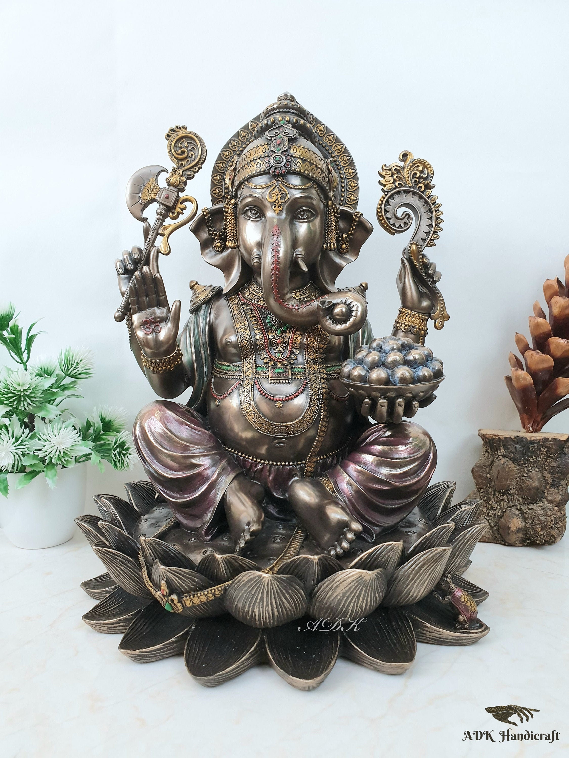 ガネーシャ像、高さ31cmのブロンズ製接着ガネーシャ神像。蓮華座