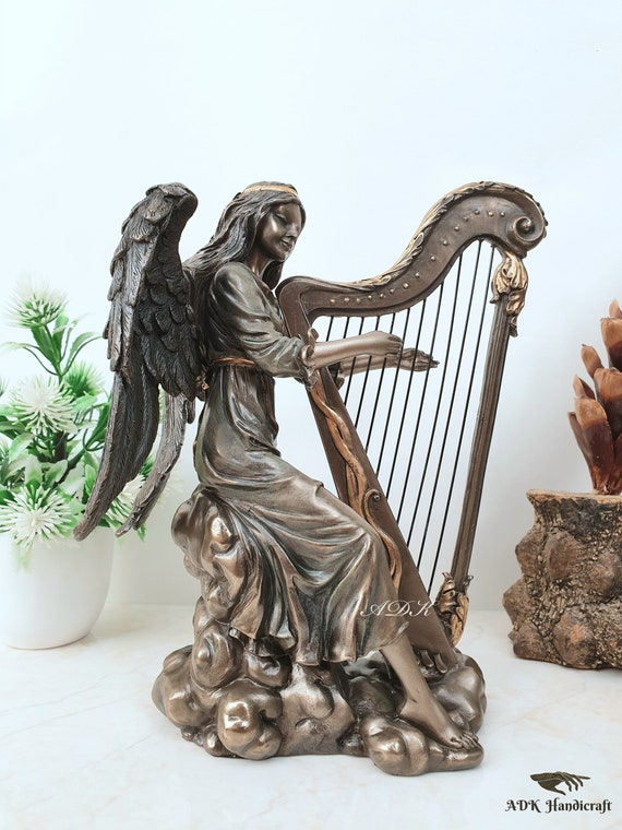 ハープを弾く人のオブジェ ハープを弾く人のオブジェ harp_healing_garden