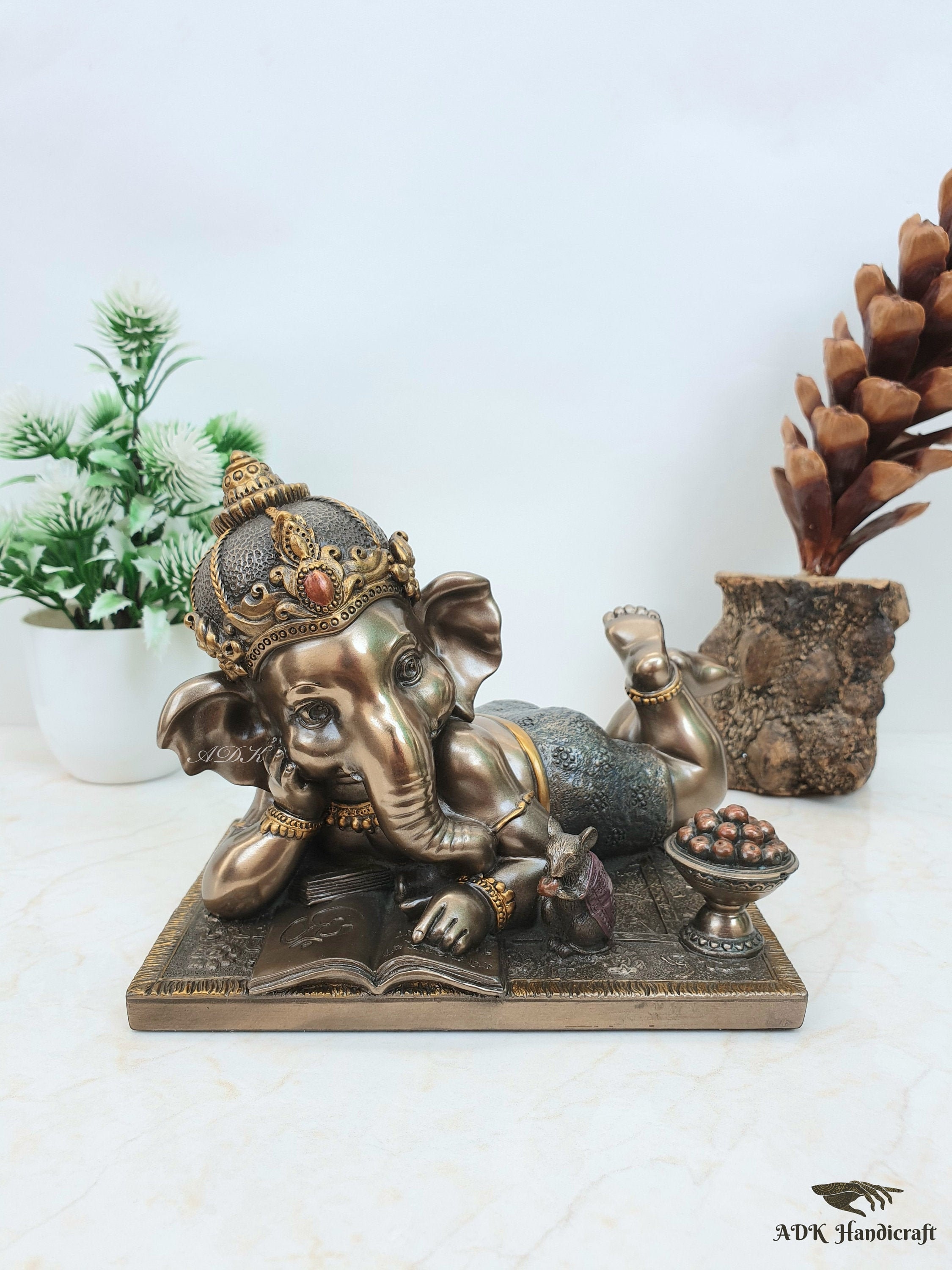 Ganesha Statue, Ganesh Statue, 15 CM Baby Ganesha, Ganapati, Vinayaka. Hindu God of good luck, wealth, success & new beginning. Indian art.