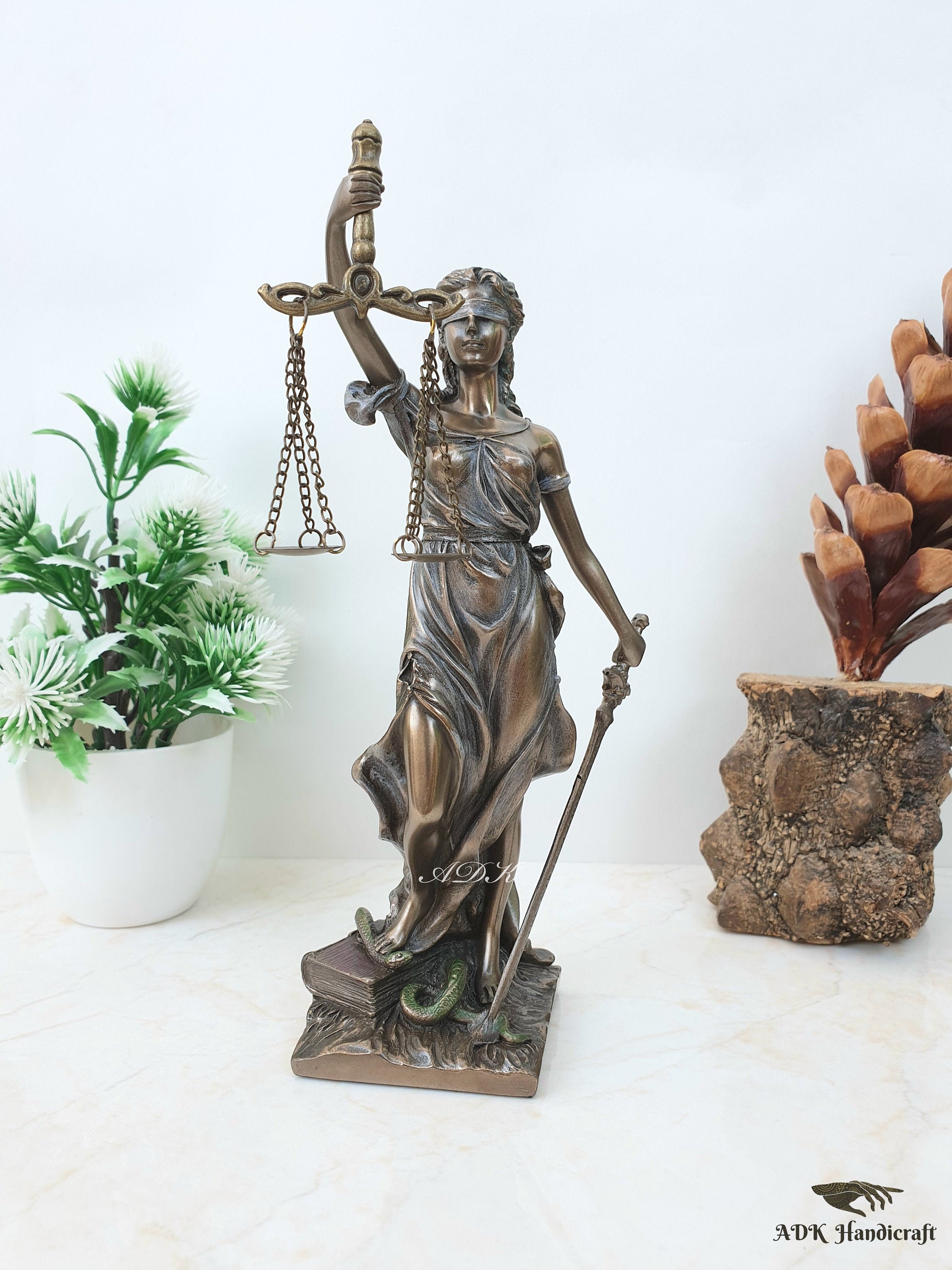 幸運の女神 ブロンズ製女性像 IM-15