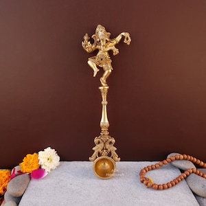 Messing Ganesha Pooja-lepel, 11&quot; inch Ganesha-idool, Ganesh-standbeeld, Puja-lepel Lord Ganesha Hawan-lepel, messing Indiase culturele religieuze lepel
