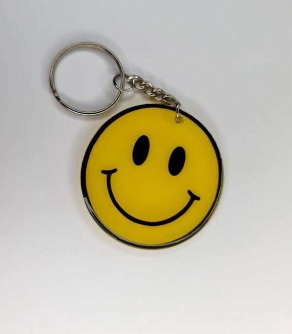 90s Smiley Face Keychain - UV Resin Topped Happy Face Accessory - Etsy