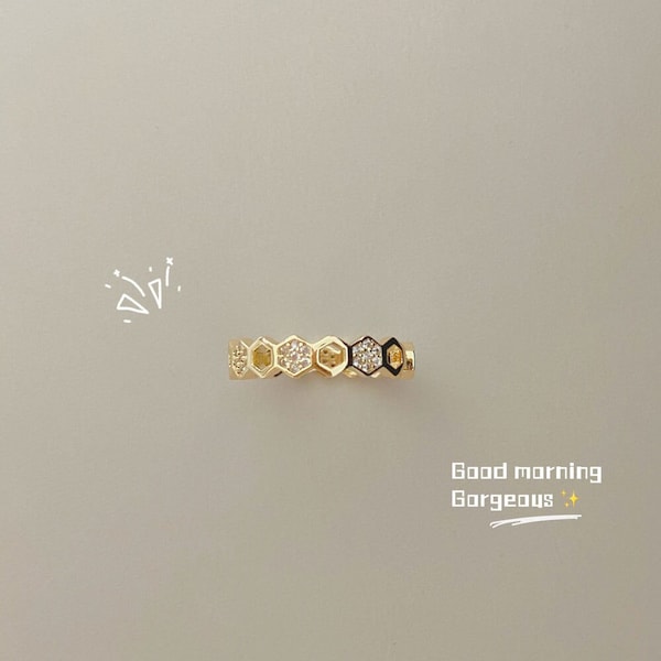 Honeycomb Sparkling Adjustable Gold Ring - Stackable and Minimalist