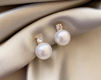 Pearl Earrings, Pearl Studs, Nature Pearl Clip on Earrings, Non Pierced Ears, Clip on Pearl Earrings, Minimalist Earrings, Birthday Gift