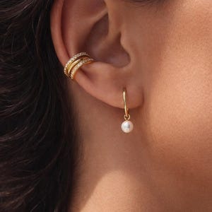 Pearl hoop earrings - 18k gold plated 925 sterling silver - Pearl jewelry - Gold earrings - Gold hoop earrings - Gold jewelry