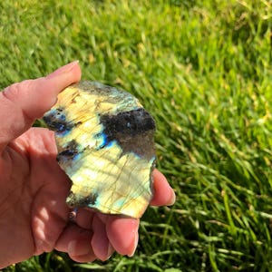 Flash Labradorite Polished Slab: Natural Crystal Decor, Healing Stone (2.7&quot;x1.9&quot;, 1.4oz