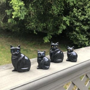 Carved Black Onyx Cat Statue, Halloween Totem with Blue/Yellow Eyes