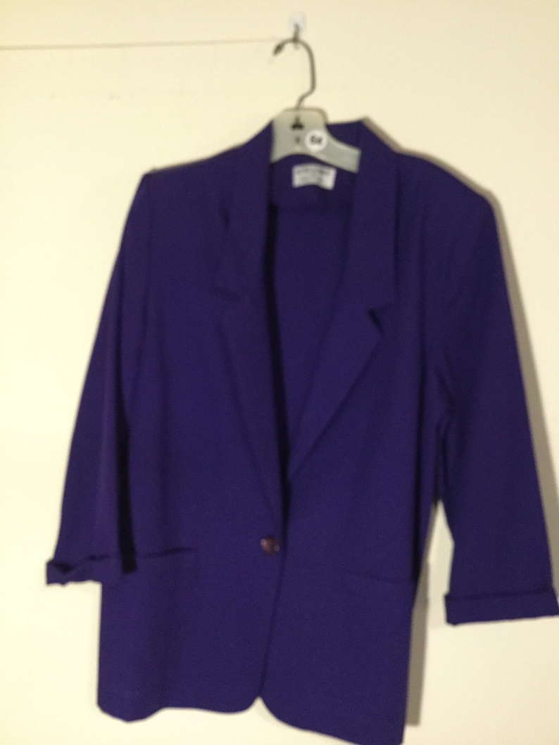 Size 10 Alfred Dunner Unlined Jacket with 34 Sleeves 64 Single Button Front in Purple