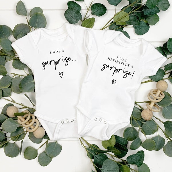 Surprise Twins announcement Onesie®, Unisex Onesie®, Best Friends, Baby shower, Twins Onesie®, Cute baby, Baby Outfit, Baby Bodysuit