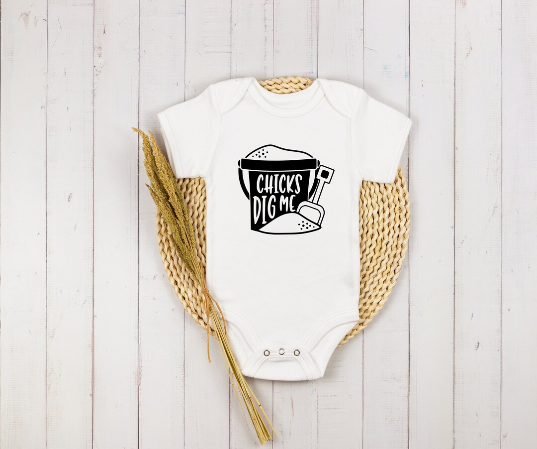 Chicks Dig Me Onesie®, Unisex Onesie®, Baby Girl, Baby Boy, Baby Shower