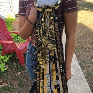 Homecoming Mum image 3