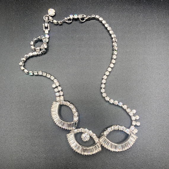 Gorgeous 1970s Keyes art deco style rhinestone neckla… - Gem
