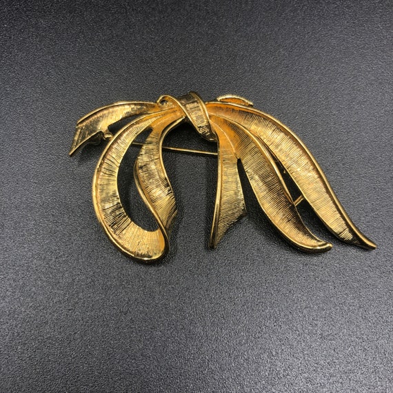 Gold Bow Napier Brooch Pretty Bow Pin Vintage Gift for Her Etsy