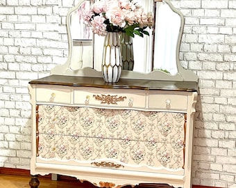 Vintage Shabby Chic Style Dresser with Mirror