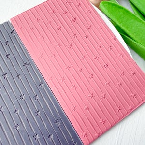 Cascading Coquette Texture Mat - Markteinführung Dezember 2025