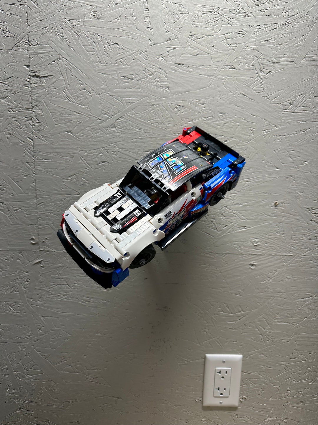 THE EMBROIL 93年　東京ハードコア　GISM ジャパコア CaDA Bricks V12 Hypercar Designed By Suhwan Ji | C61053W – FantasMall