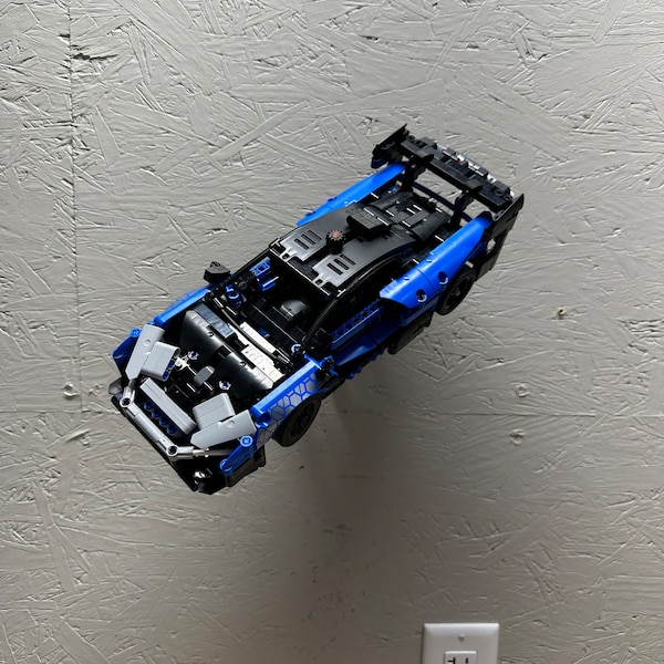 Wall Mount For the McLaren Senna GTR™ (42123) LEGO® TECHNIC™ Car