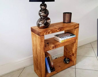Mesita de noche rústica de pino hecha a mano, mesa auxiliar de madera maciza robusta.