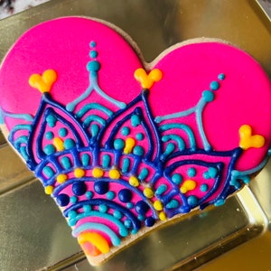 Sweet Hearts - 4 large, Royal icing sugar cookies - (gluten free available)