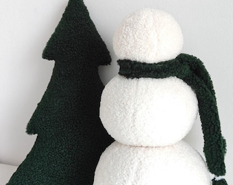 Handmade plush snowman made of lamb material - unique Christmas decoration, minimalist design, perfect for a gift