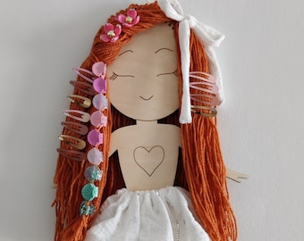 Handmade Redhead Girl Hair Clip Organizer, Hair Accessories Organizer, Plywood, Wooden Doll on the Wall