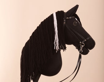 Hobby Horse Ostwind Réplique + Bâton + Bride