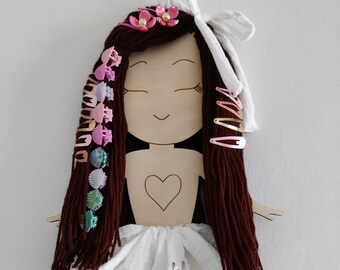 Handmade Brown-haired Girl Hair Clip Organizer, Hair Accessories Organizer, Plywood, Wooden Doll on the Wall