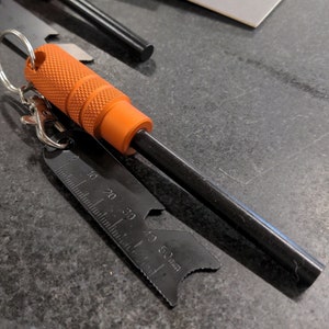 Metal Match - All weather ferro-rod fire starter