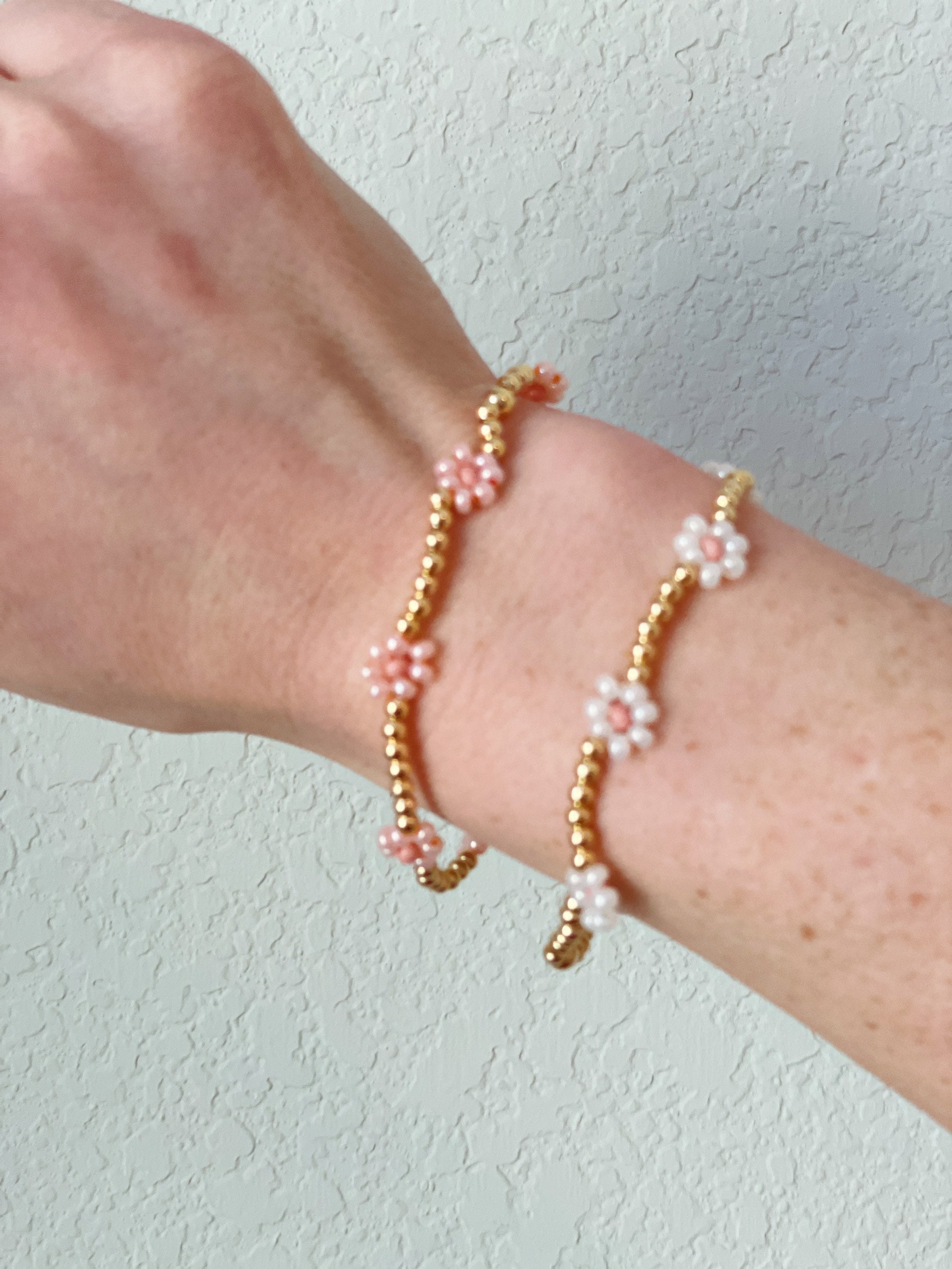 Daisy Beaded Bracelet, Daisy Bracelet, Pink Daisy Bracelet, Gold Filled Daisy Bracelet, Bracelet Gift for Teen