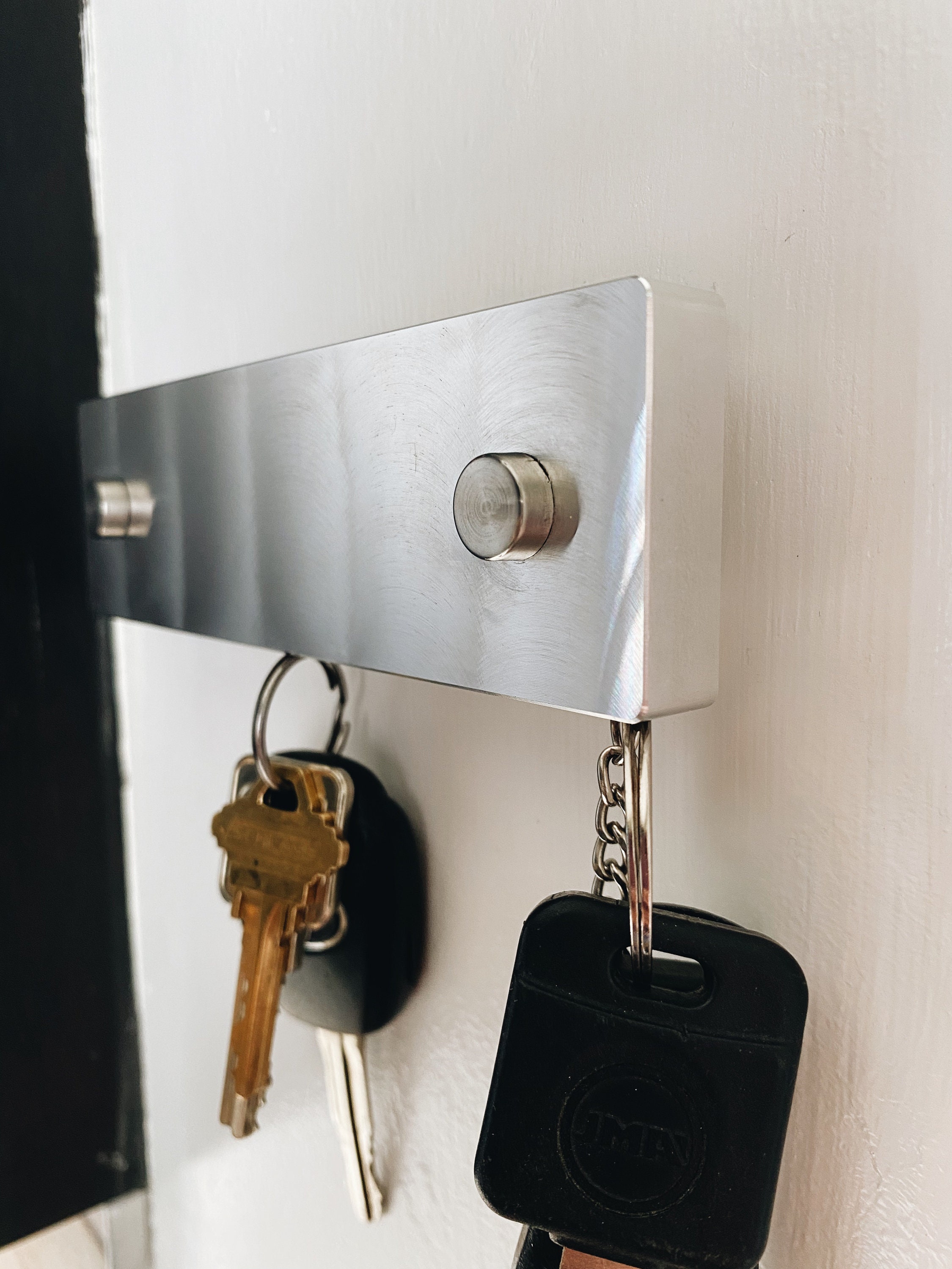 Modern Magnetic Key Ring Holder Perfect Housewarming Gift
