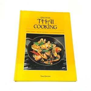 Used Cookbook - Discover Thai Cooking - Thai - Vintage - Retro Recipes - Classic Cooking - Pre Owned Good