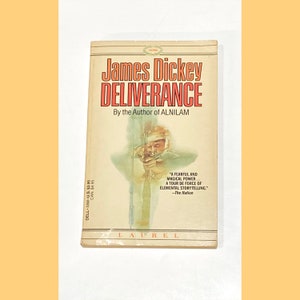 Used Fiction Paperback Book - Deliverance - James Dickey - Vintage Paperback Novel - Classic Literature - PreOwned - Good