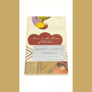 Love in the Time of Cholera - Gabriel Garcia Marquez - Classic Literature - Fiction Novel - Vintage Good