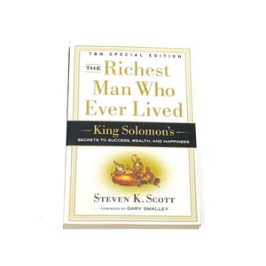 The Richest Man Who Ever Lived - Steven Scott - Vintage Paperback Book - Money Management Book - Very Good Condition