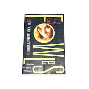 Used Fiction Paperback Book - The French Lieutenants Woman - John Fowles - Vintage Paperback - Contemporary Fiction - Pre-Owned  Good