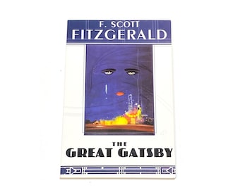F Scott Fitzgerald - The Great Gatsby - Vintage Paperback - Classic Literature - Pre Owned Used - Very Good Condition