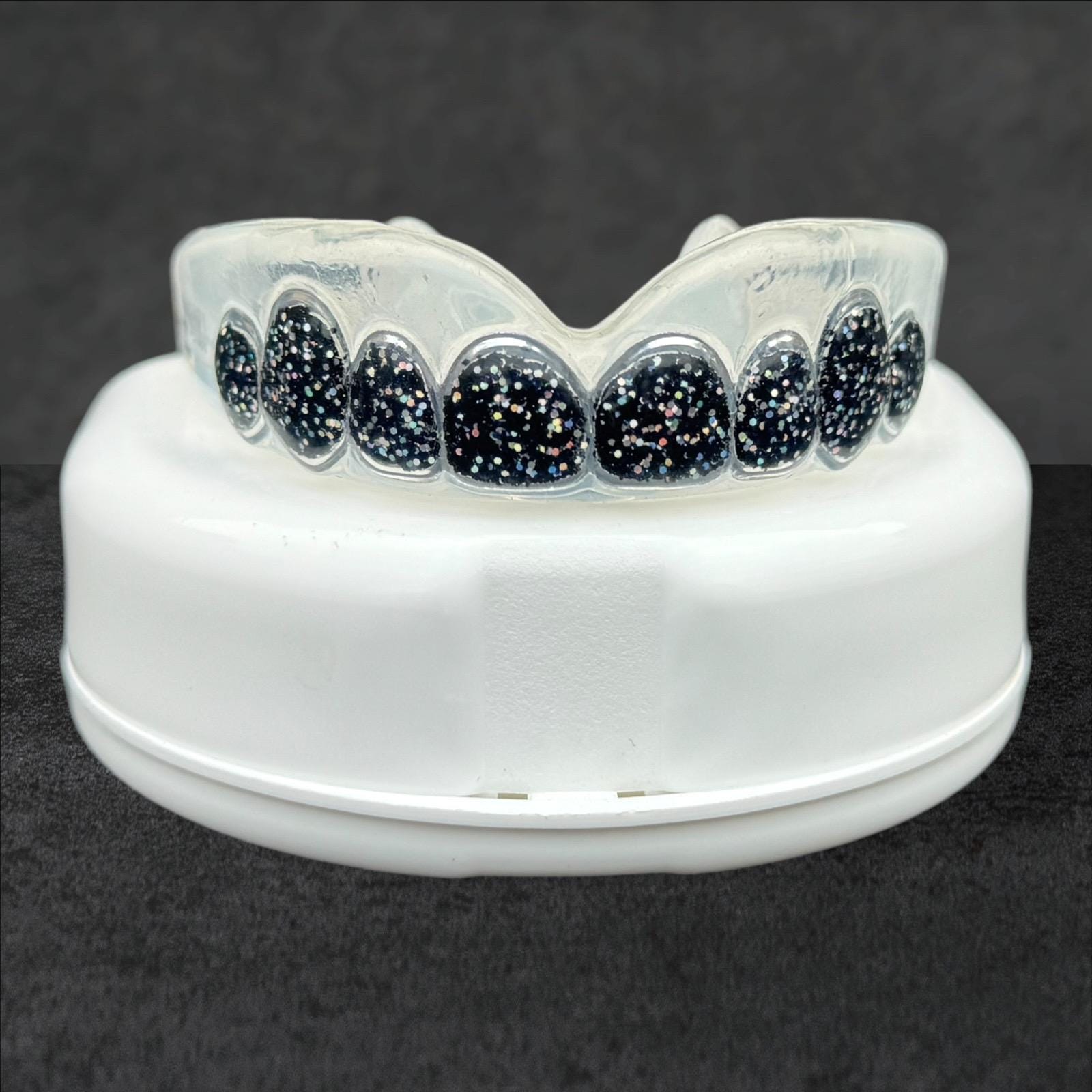 Diamond Grill Sports Mouth Guard – Gold / Platinum Fangs, Boil & Bite, Unisex One Size