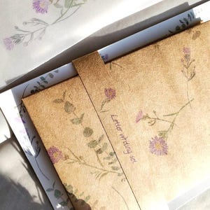 Letter writing set - gift/Cottagecore floral stationery with envelopes