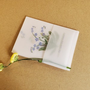 Conjunto de mini cartões dobrados translúcidos "Flores silvestres"