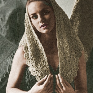 Crochet Veil Triangle Prayer Shawl Pattern - Mantilla Crocheted 4 ply, Crochet Lace Veil, Vintage Crochet PDF Pattern