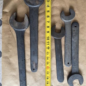 Lot of 5 old vintage wrenches perfect for crafting
