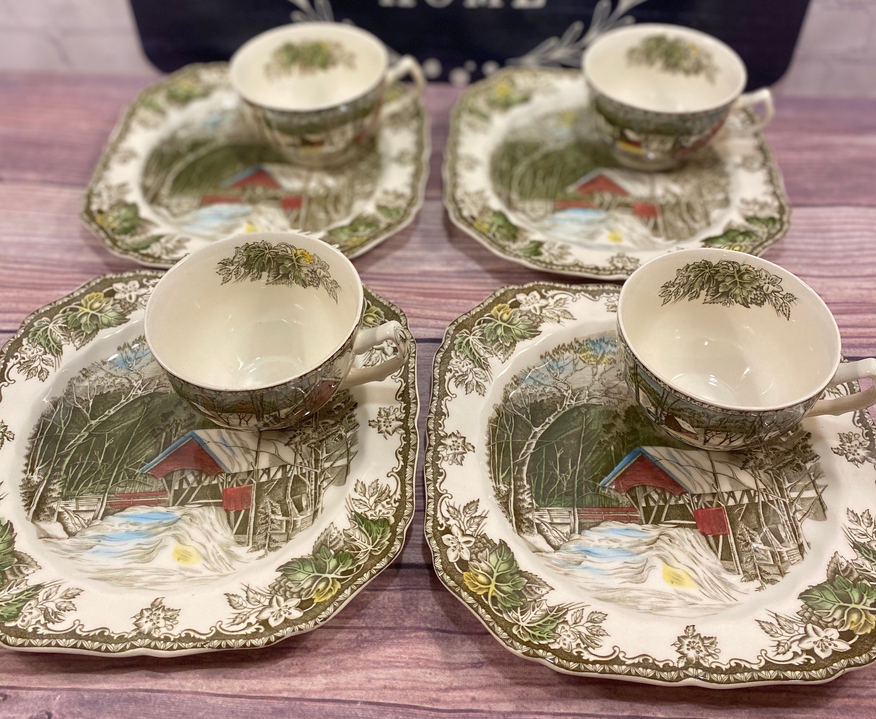 ジョンソン・ブラザーズ（Johnson Brothers）」スクエアプレート Johnson Brothers Friendly Village Scenes Square Snack Plates With