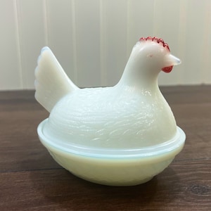 Vintage Hen on a Nest, Milk Glass Hen on a Nest, Indiana Glass Co, Cute Farmhouse Decor